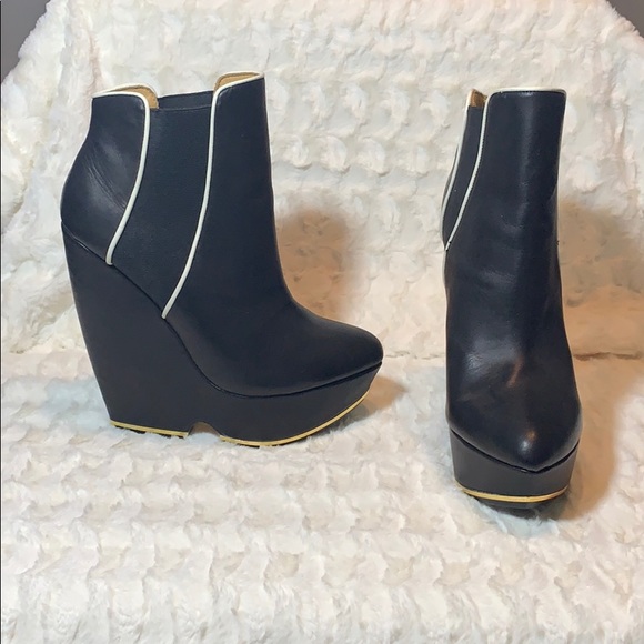 L.A.M.B Black leather point toe wedge - Picture 1 of 6